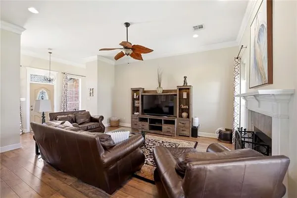 $369,000 | 110 Avalon Place, Hahnville, LA 70057