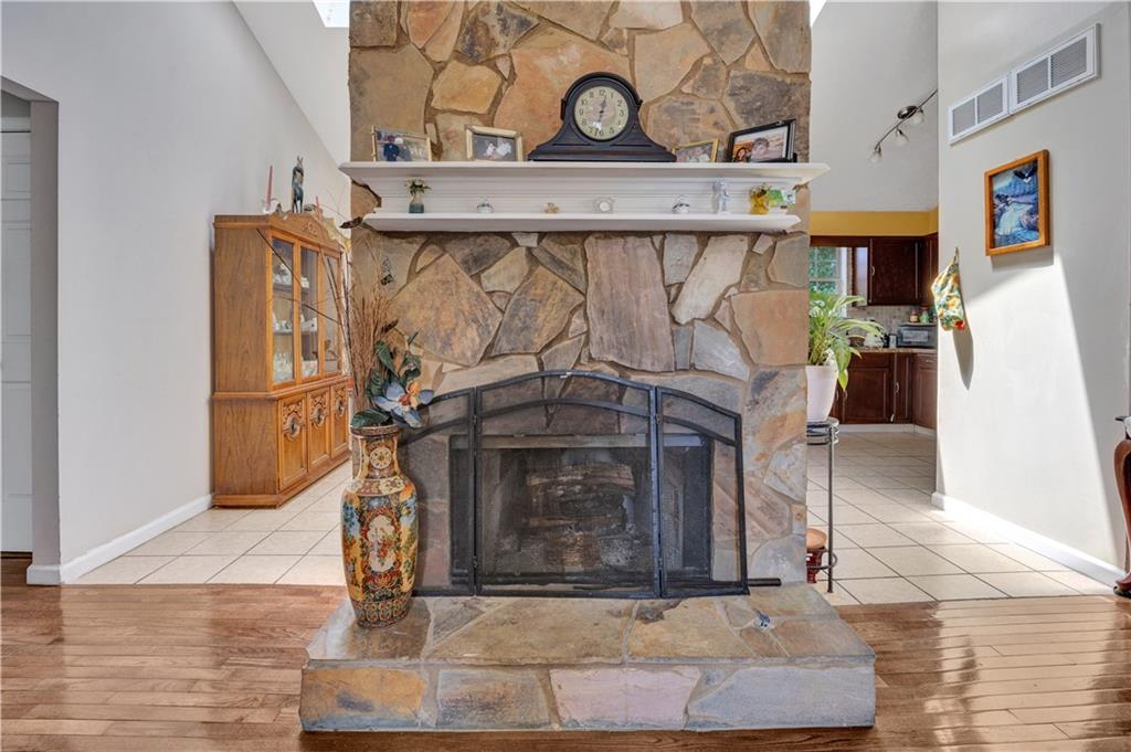 2246 Hampton Drive Decatur, GA 30035 - Photo 3 of 33