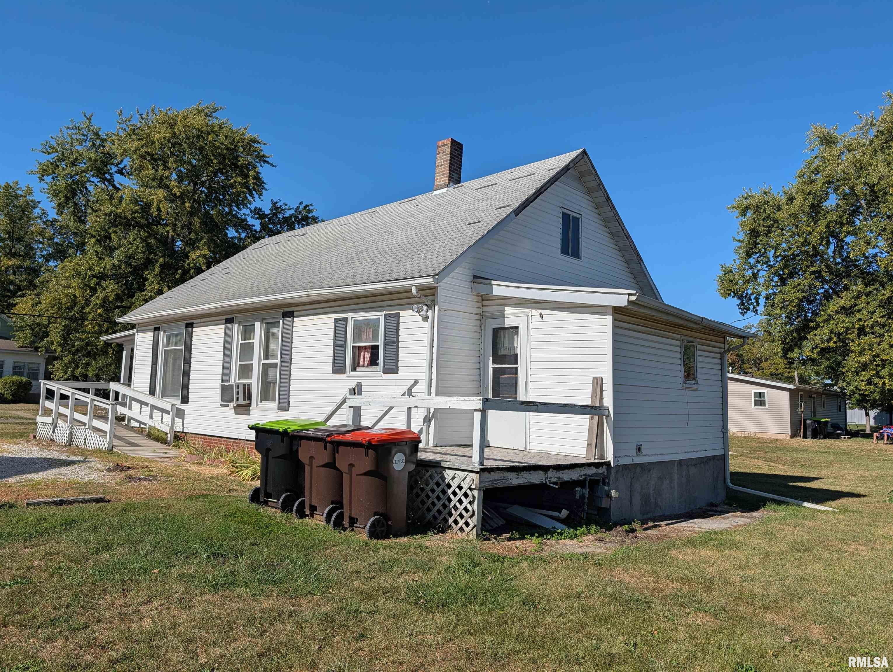 1024 West Main Street Bushnell, IL 61422 - Photo 2 of 14