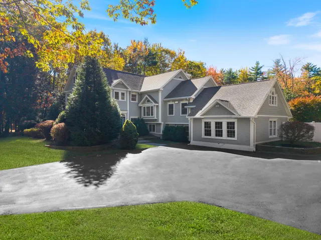 $1,550,000 | 31 Old Blue Point Road, Scarborough, ME 04074