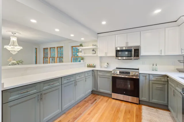 $1,550,000 | 31 Old Blue Point Road, Scarborough, ME 04074