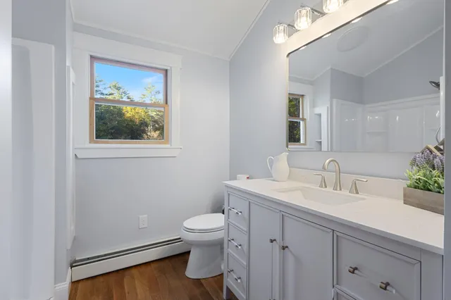 $1,550,000 | 31 Old Blue Point Road, Scarborough, ME 04074