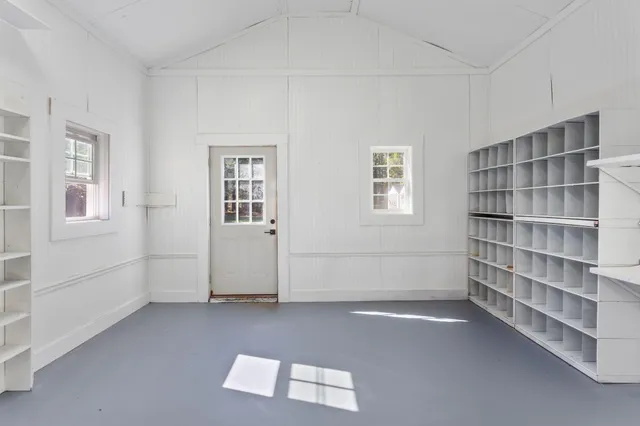 $1,550,000 | 31 Old Blue Point Road, Scarborough, ME 04074