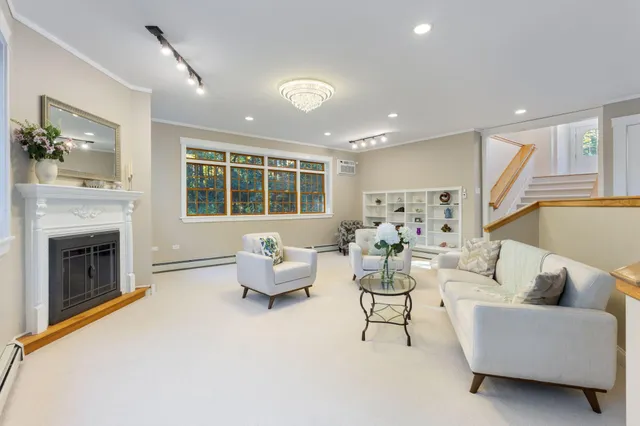 $1,550,000 | 31 Old Blue Point Road, Scarborough, ME 04074