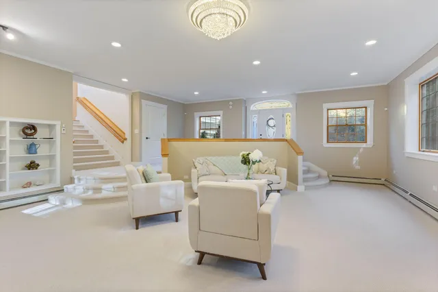 $1,550,000 | 31 Old Blue Point Road, Scarborough, ME 04074