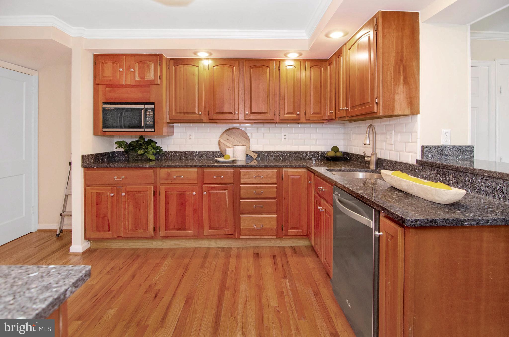 1544 Doxbury Road Towson, MD 21286 - Photo 15 of 31 Kitchen