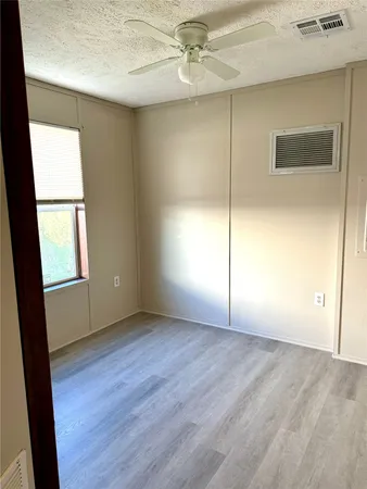 $1,025 | 3621-4 County Road 161, Unit F, Alvin, TX 77511