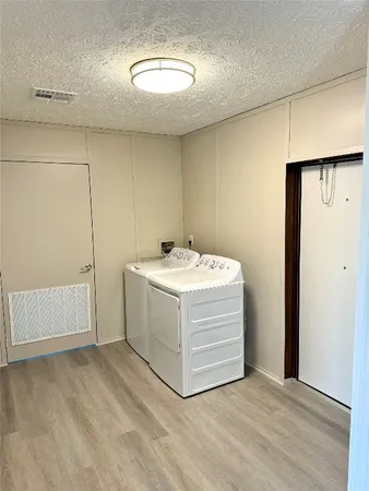 $1,025 | 3621-4 County Road 161, Unit F, Alvin, TX 77511