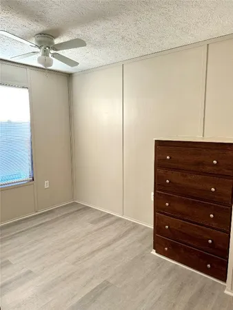 $1,025 | 3621-4 County Road 161, Unit F, Alvin, TX 77511