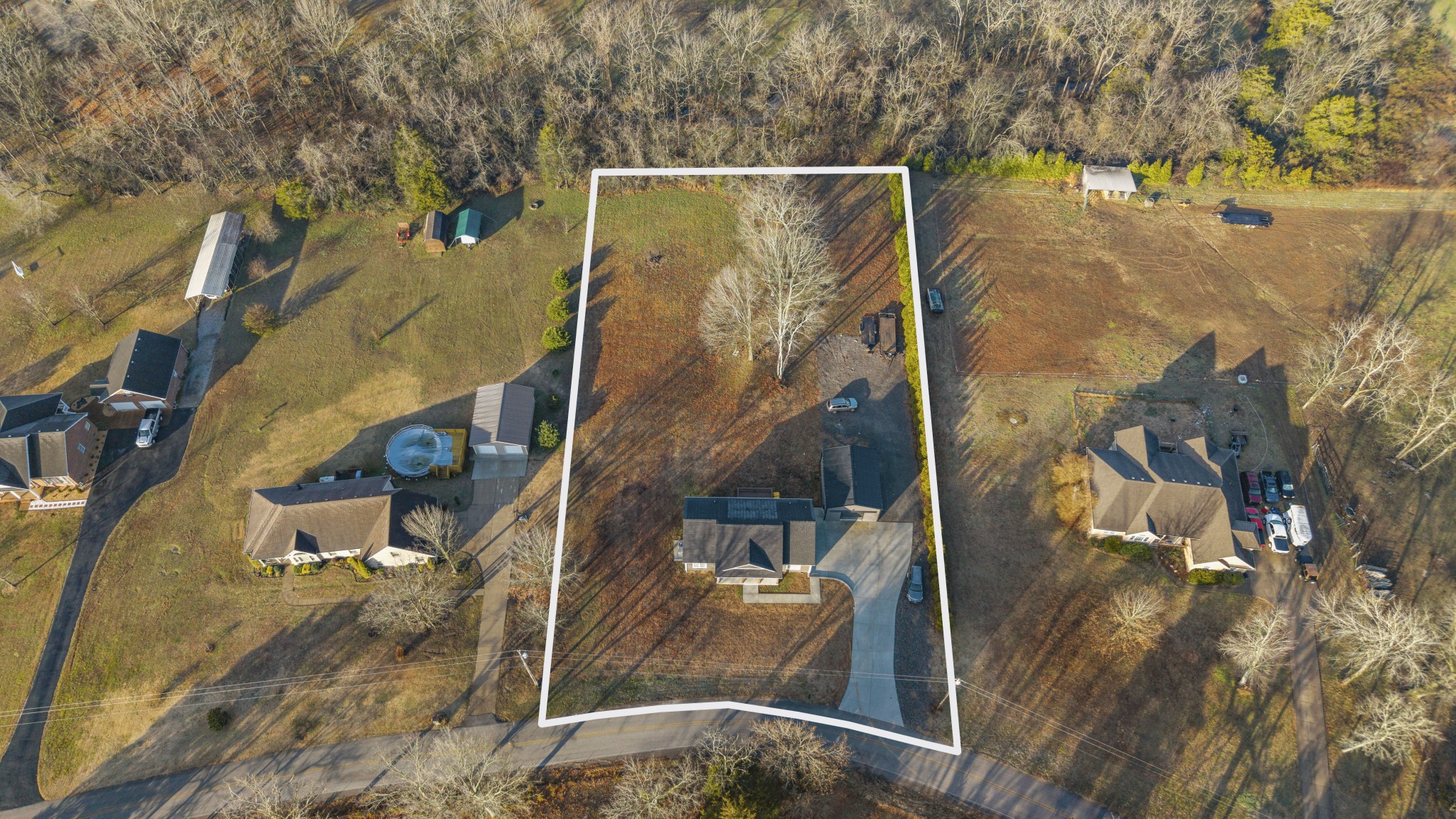 335 Brummitt Road Castalian Springs, TN 37031 - Photo 3 of 52 Gallery Image 3