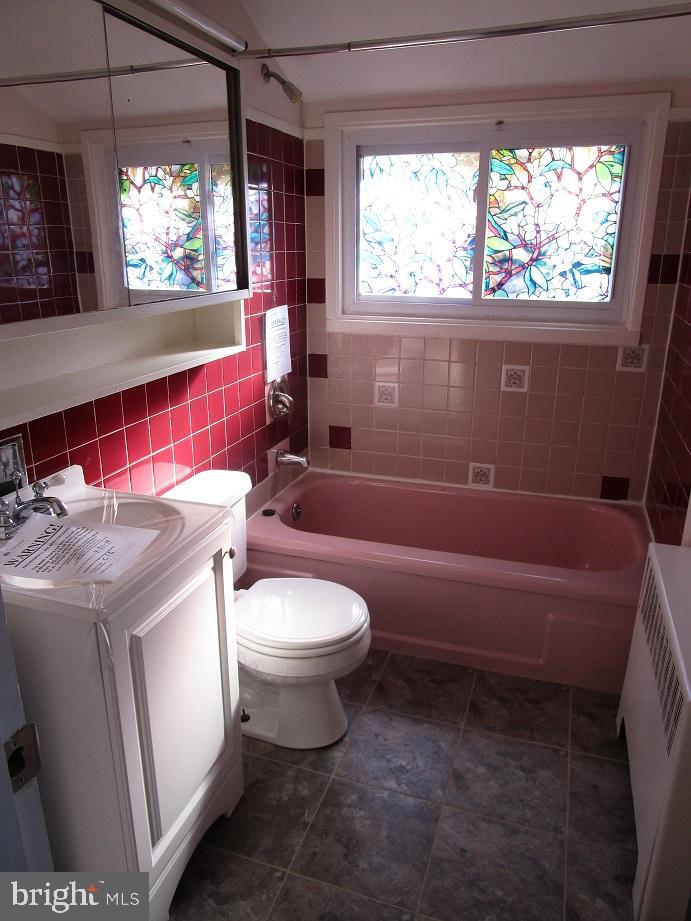 30 Hale Road Levittown, PA 19056 - Photo 17 of 23 Gallery Image 17