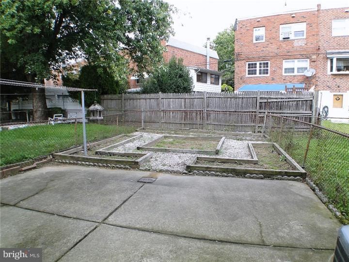 12409 Sweet Briar Road Philadelphia, PA 19154 - Photo 22 of 23 Exterior Back