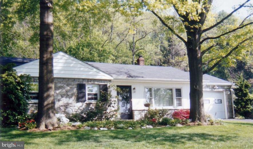 2519 Chestnut Ridge Drive Lancaster, PA 17601 - Photo 2 of 19 Gallery Image 2