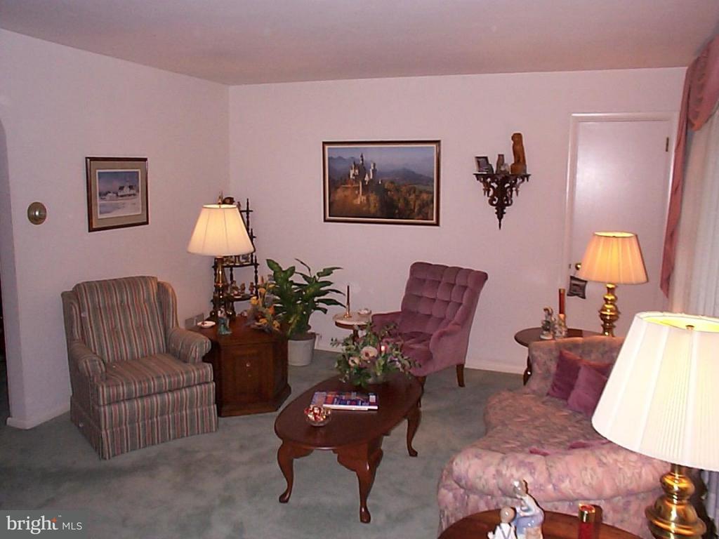 2519 Chestnut Ridge Drive Lancaster, PA 17601 - Photo 7 of 19 Gallery Image 7