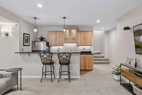 $500,000 | 15650 17th Avenue North, Plymouth, MN 55447