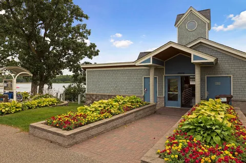 $500,000 | 15650 17th Avenue North, Plymouth, MN 55447