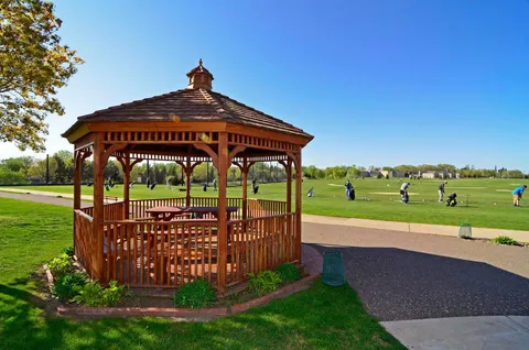 $500,000 | 15650 17th Avenue North, Plymouth, MN 55447