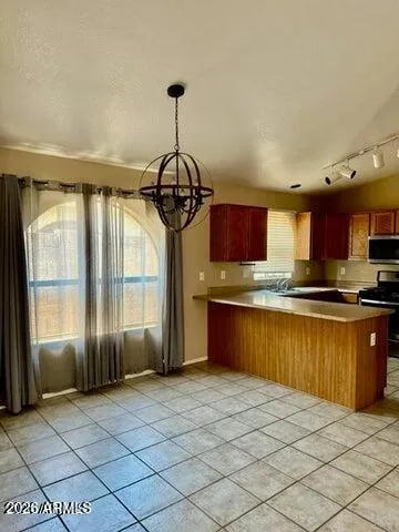 $1,895 | 501 East Sherri Drive, Gilbert, AZ 85296