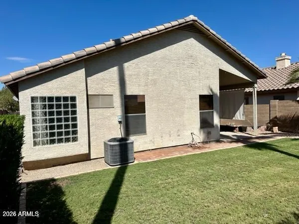 $1,895 | 501 East Sherri Drive, Gilbert, AZ 85296
