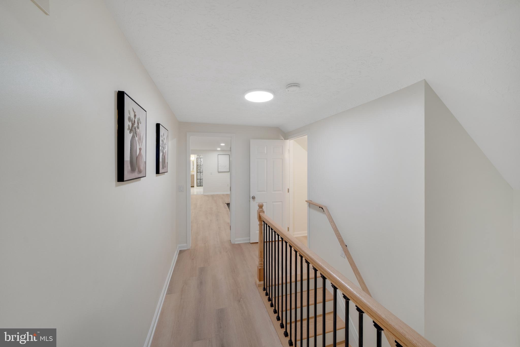 685 East Old Philadelphia Road Elkton, MD 21921 - Photo 12 of 64 Upstairs hallway