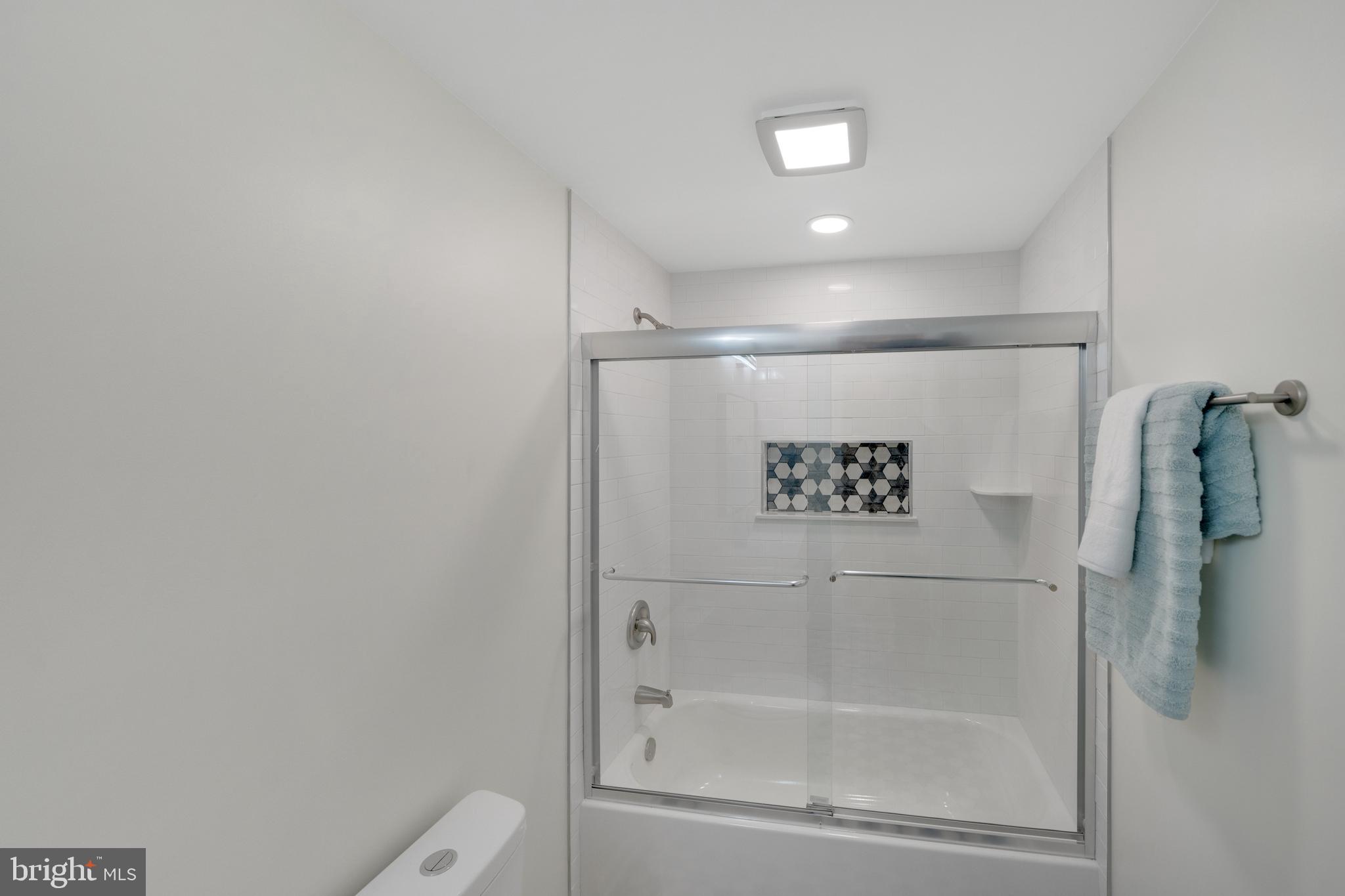 685 East Old Philadelphia Road Elkton, MD 21921 - Photo 21 of 64 Secondary en-suite upstairs