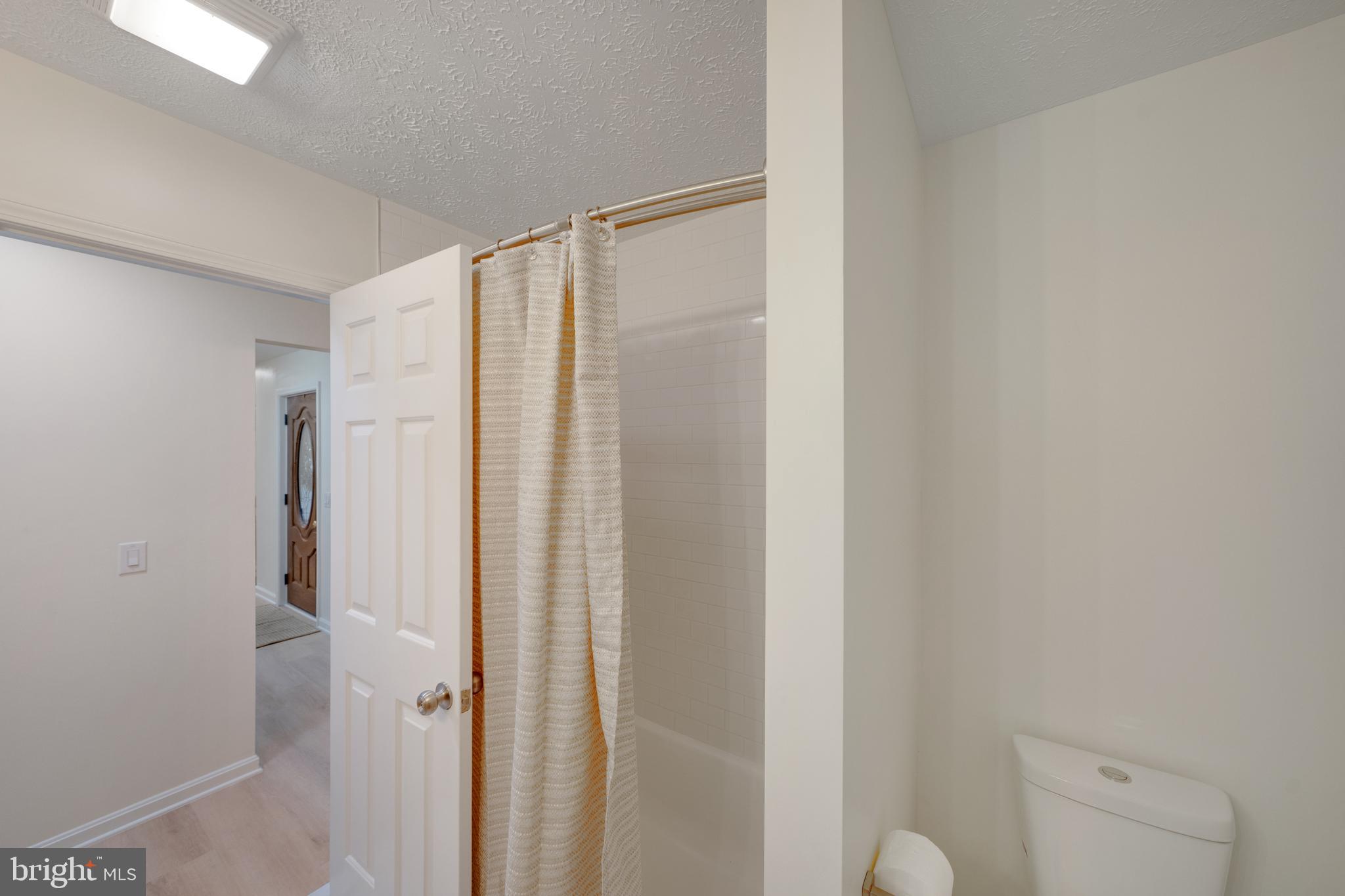 685 East Old Philadelphia Road Elkton, MD 21921 - Photo 23 of 64 Main level full bathroom
