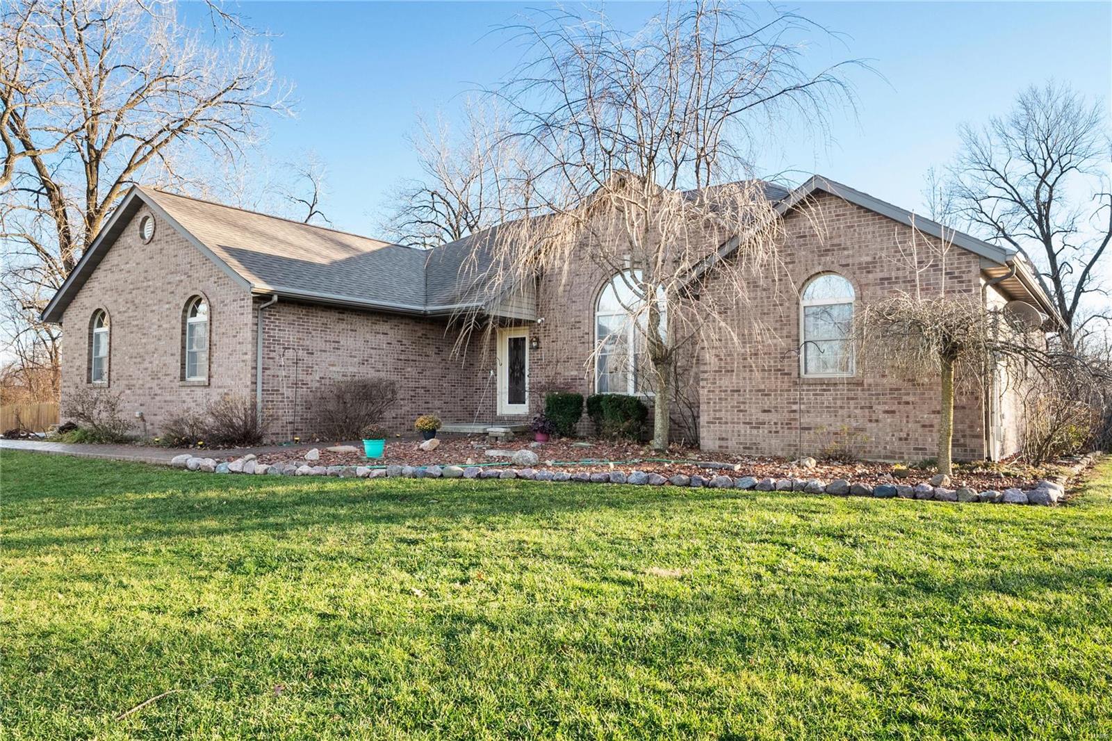 9512 Schaller Road Lenzburg, IL 62255 - Photo 4 of 52 Gallery Image 4