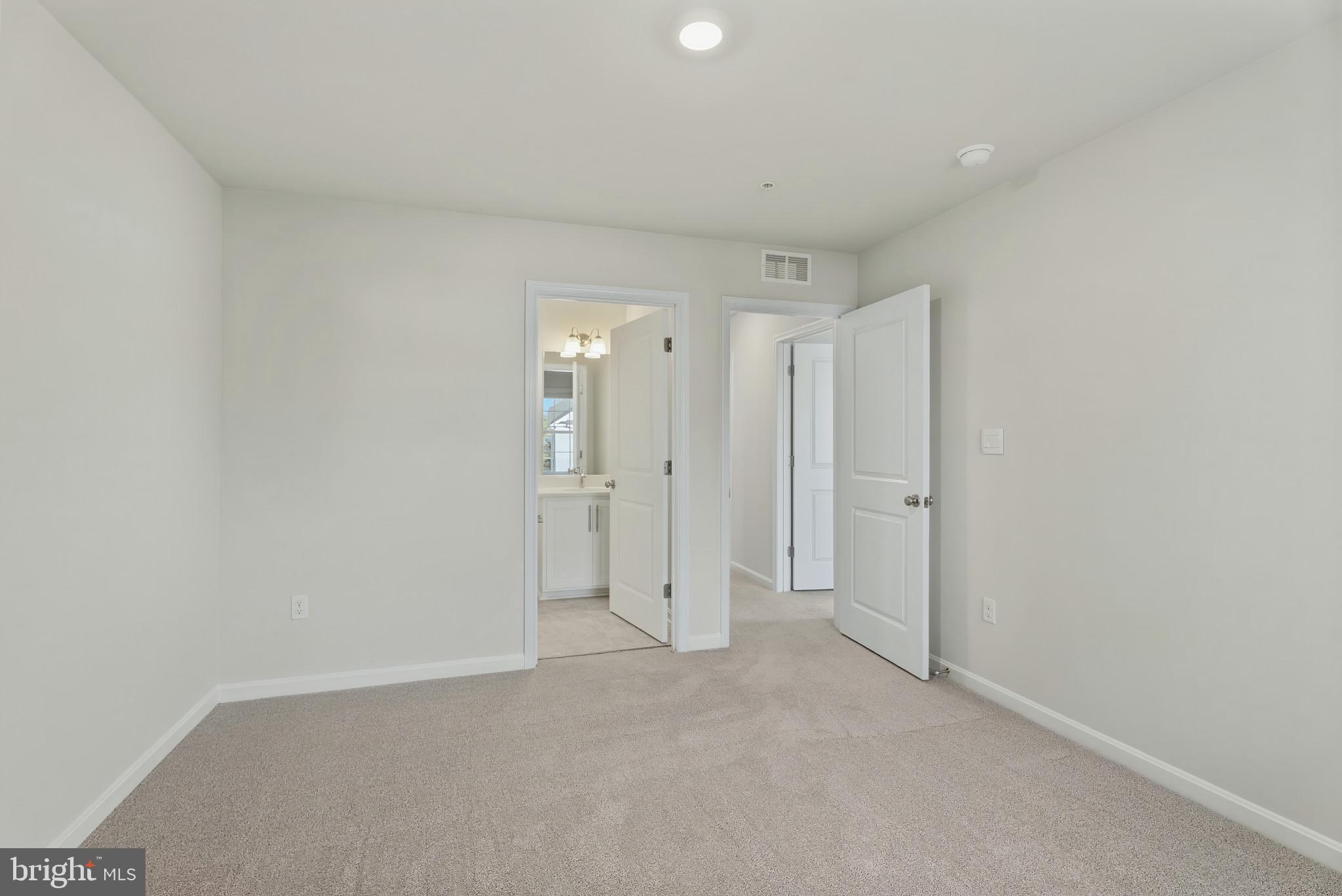 8 Comes Rdg Court Rosedale, MD 21237 - Photo 19 of 35