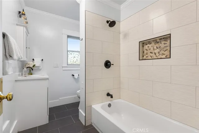 $1,175,000 | 450 Sierra Madre Avenue, Glendora, CA 91741