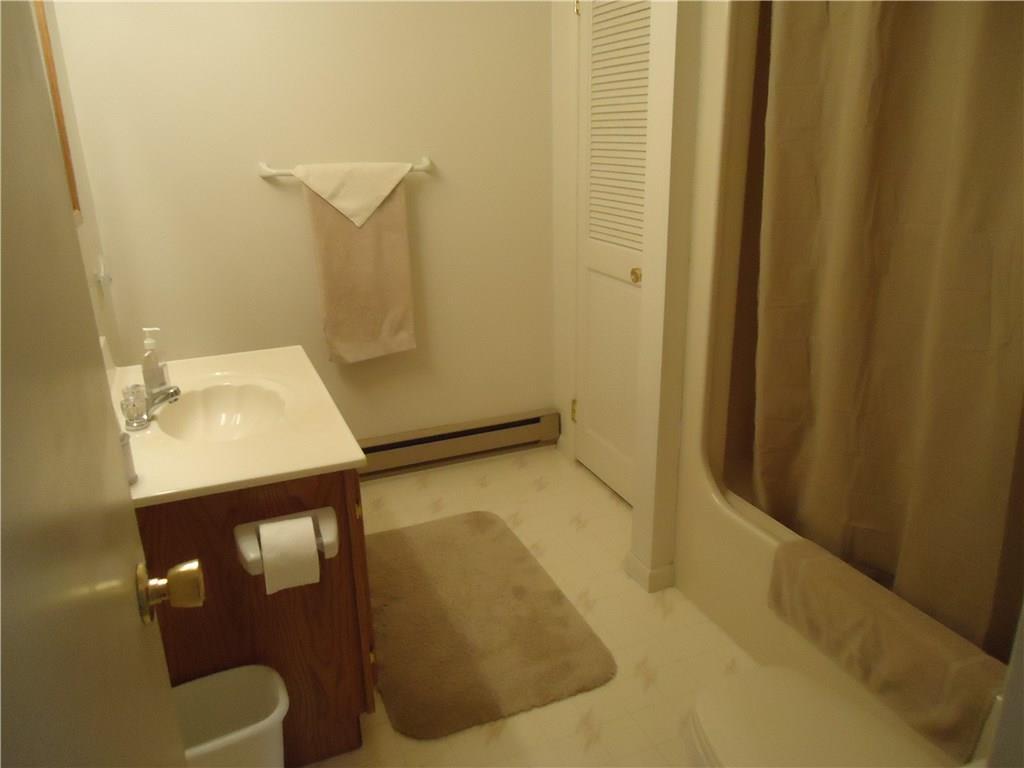 3005 Riverside Drive Claridge, PA 15623 - Photo 9 of 25 BATHROOM SECOND LEVEL