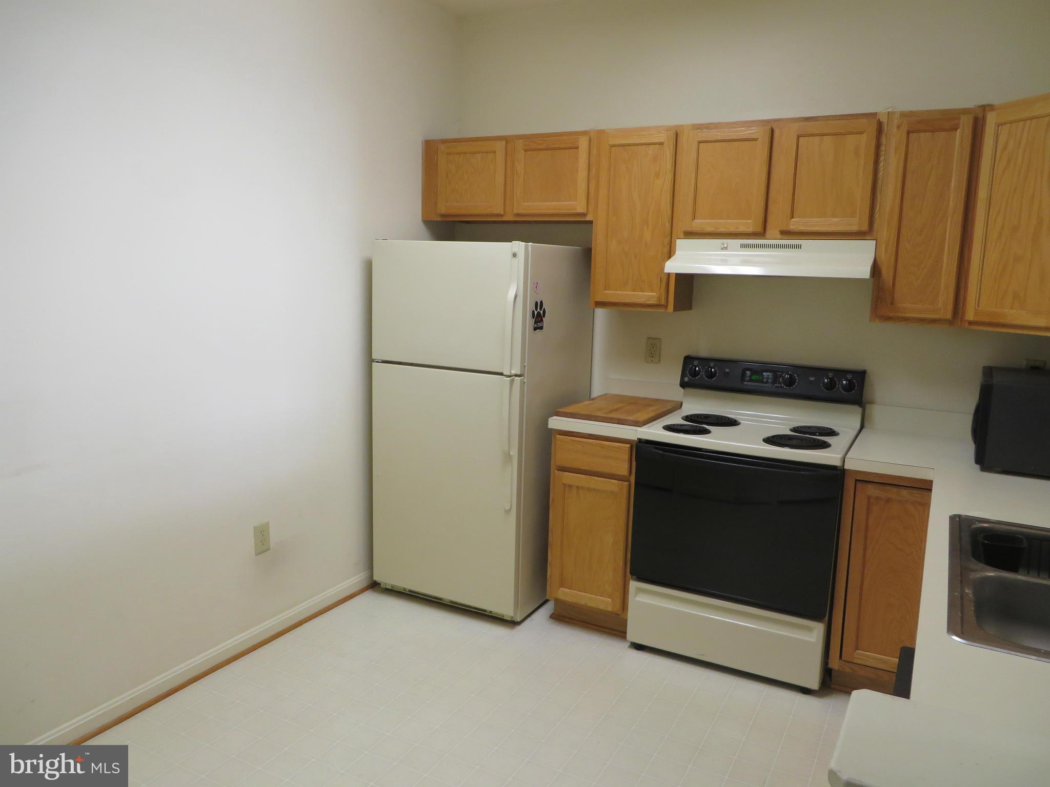 2003 Cramer Point Court Odenton, MD 21113 - Photo 5 of 23 Kitchen