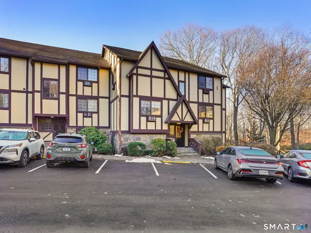 $425,000 | 50 Aiken Street, Unit 341, Norwalk, CT 06851
