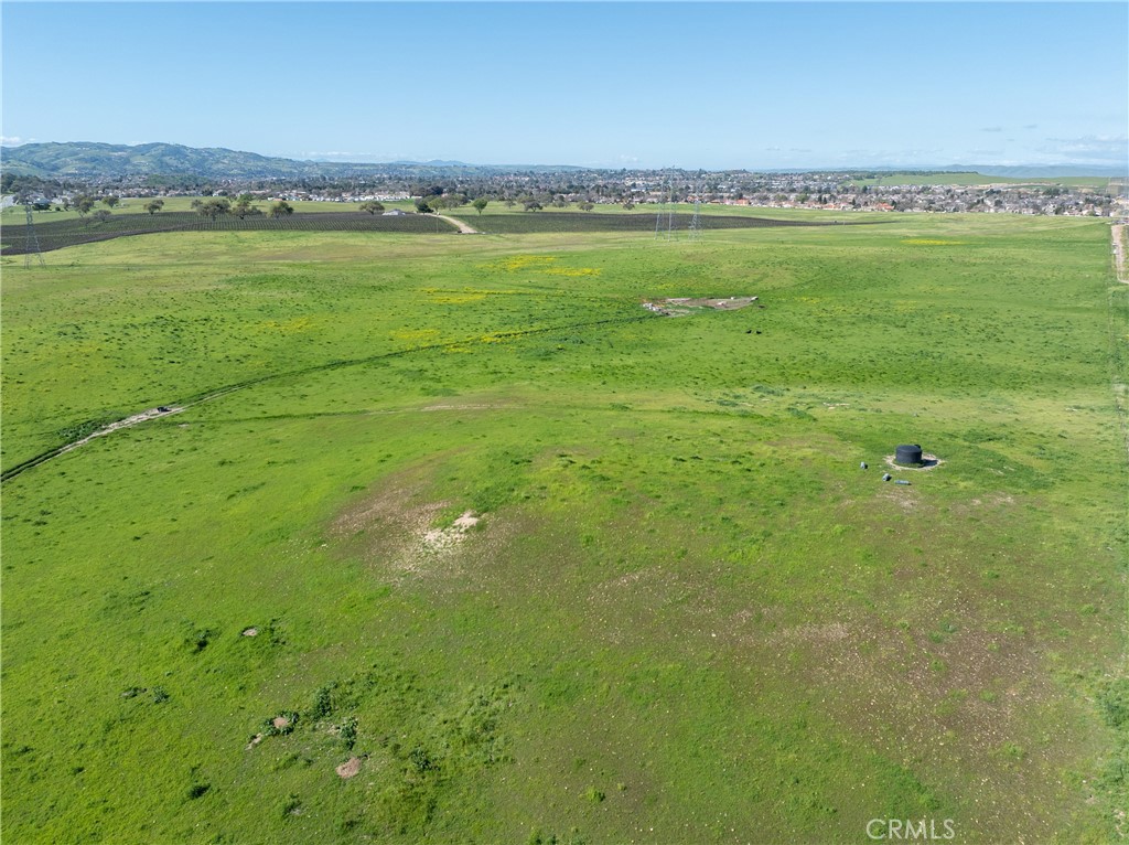 0 Creston Road Paso Robles, CA 93446 - Photo 10 of 29 a view of a city