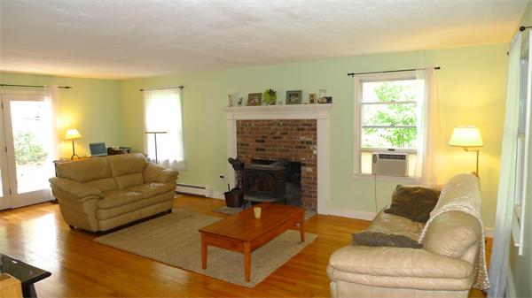 17 Winslow Road Natick, MA 01760 - Photo 2 of 29