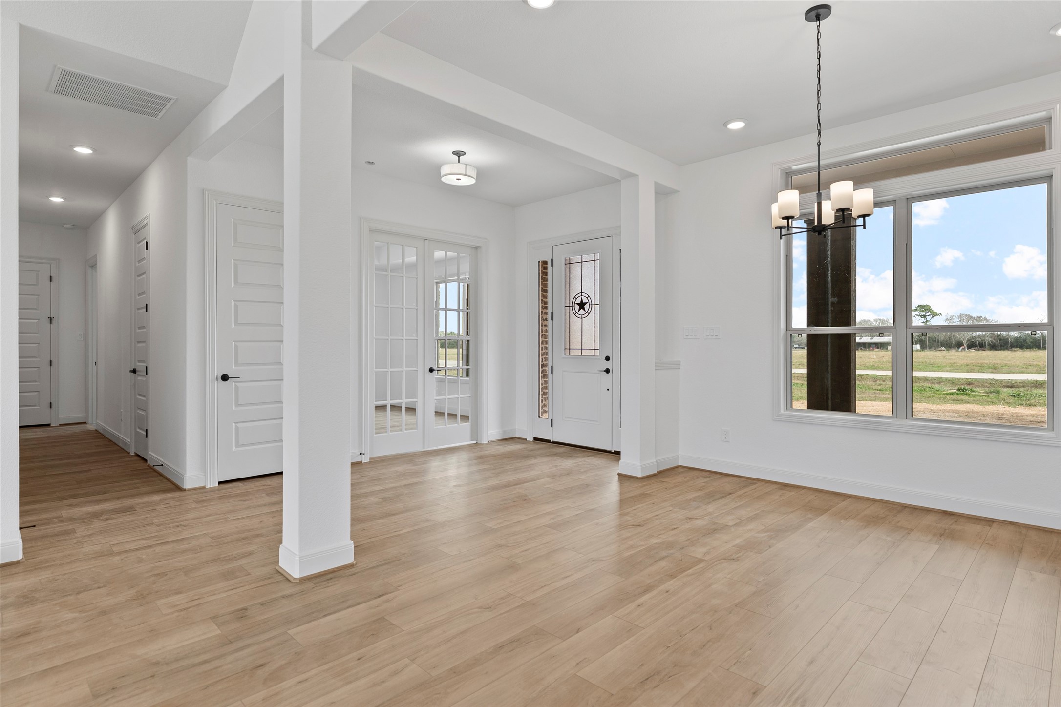 1819 Rymal Ranch Road Alvin, TX 77511 - Photo 8 of 17 a view of a interior of the house