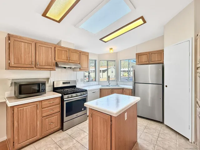 $130,000 | 450 East Bradley Avenue, Unit 127, El Cajon, CA 92021