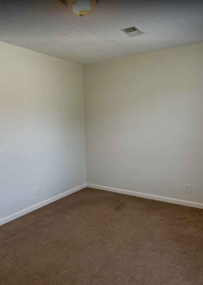 296 Raleigh Drive, Unit B Clarksville, TN 37043 - Photo 6 of 18
