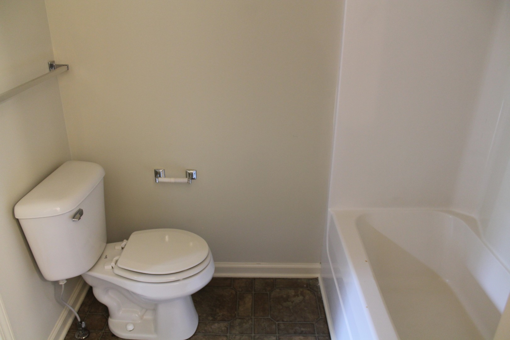 296 Raleigh Drive, Unit B Clarksville, TN 37043 - Photo 10 of 18