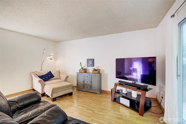 $885,000 | 15117 122nd Court Northeast, Kirkland, WA 98034