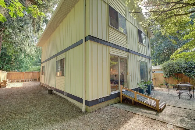 $885,000 | 15117 122nd Court Northeast, Kirkland, WA 98034