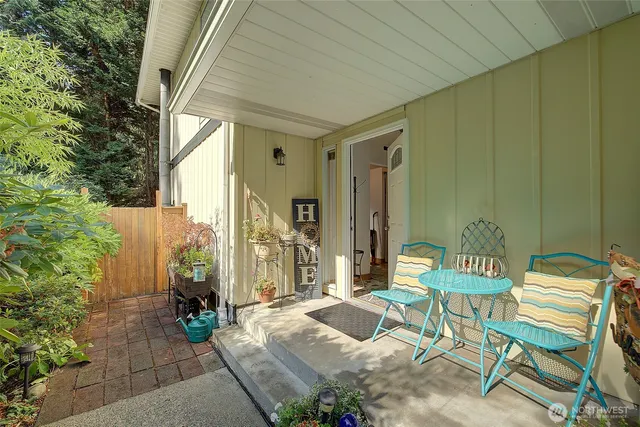 $885,000 | 15117 122nd Court Northeast, Kirkland, WA 98034