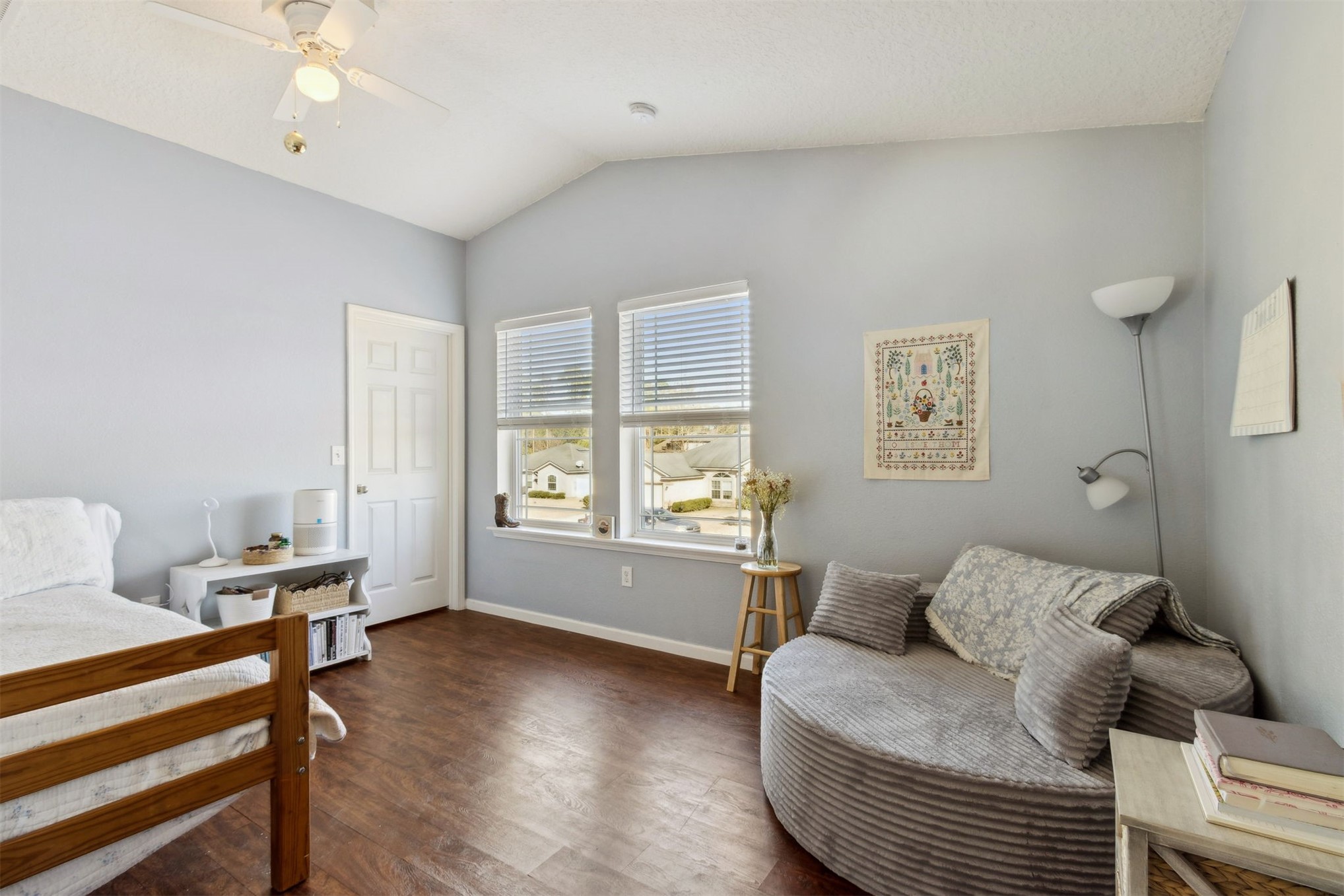 95029 Lavender Lane Fernandina Beach, FL 32034 - Photo 36 of 64 a living room with furniture and a large window