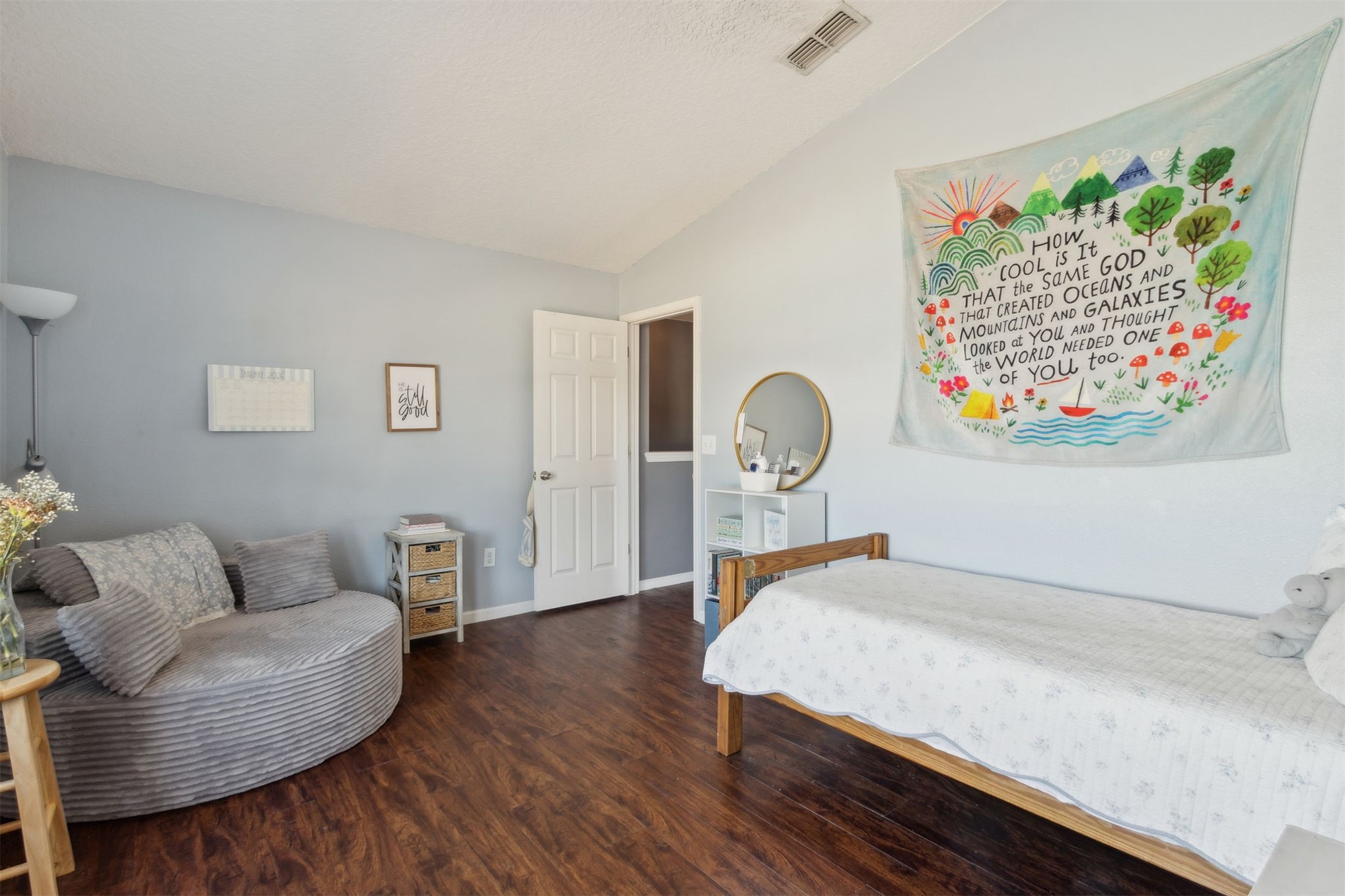 95029 Lavender Lane Fernandina Beach, FL 32034 - Photo 37 of 64 a living room with furniture