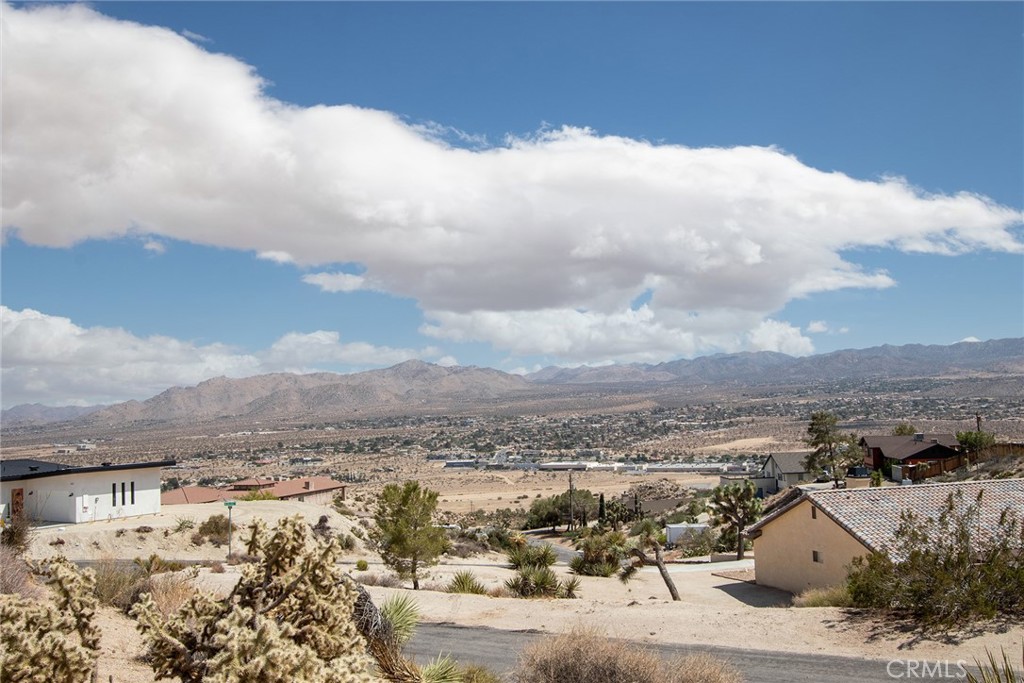 999 Mandarin Road Yucca Valley, CA 92284 - Photo 13 of 13