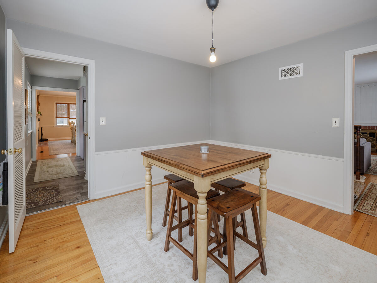 3419 Old Colony Road Kalamazoo, MI 49008 - Photo 14 of 37 3419OldColonyRd-115