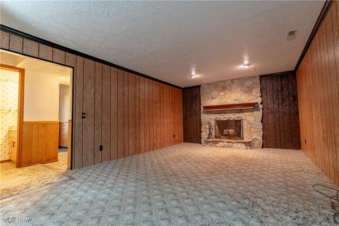 5535 Veldon Circle Northeast Canton, OH 44721 - Photo 26 of 41 Large family room with fireplace.