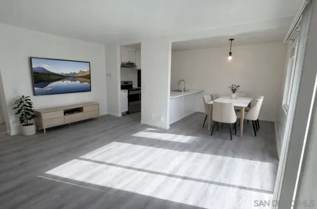 $1,900 | 6902 Mission Gorge Road, Unit 9, San Diego, CA 92120