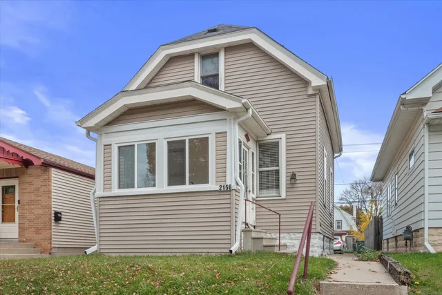 $174,900 | 2156 South 68th Street, West Allis, WI 53219
