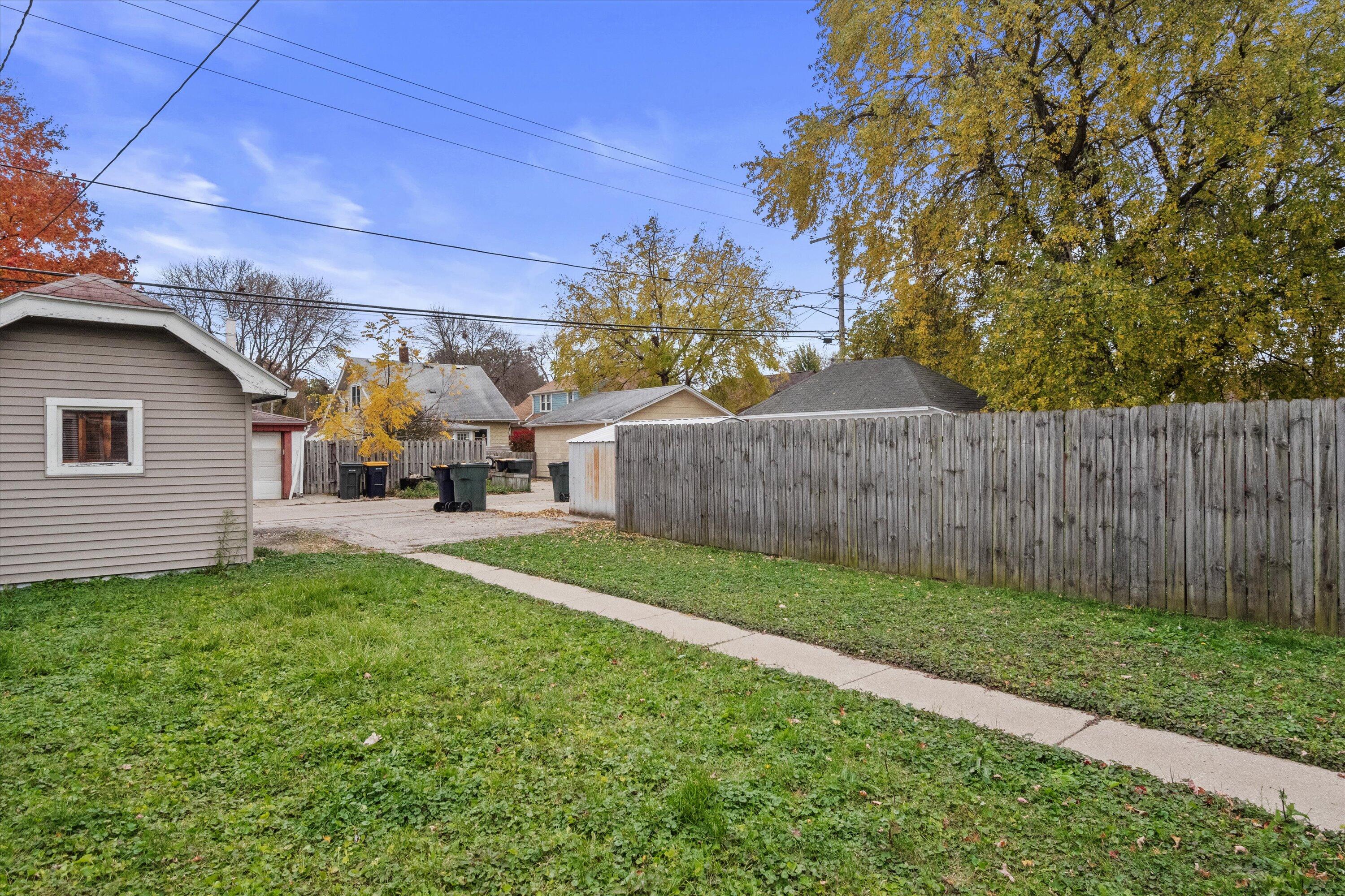 2156 South 68th Street West Allis, WI 53219 - Photo 17 of 21 30-P2100906