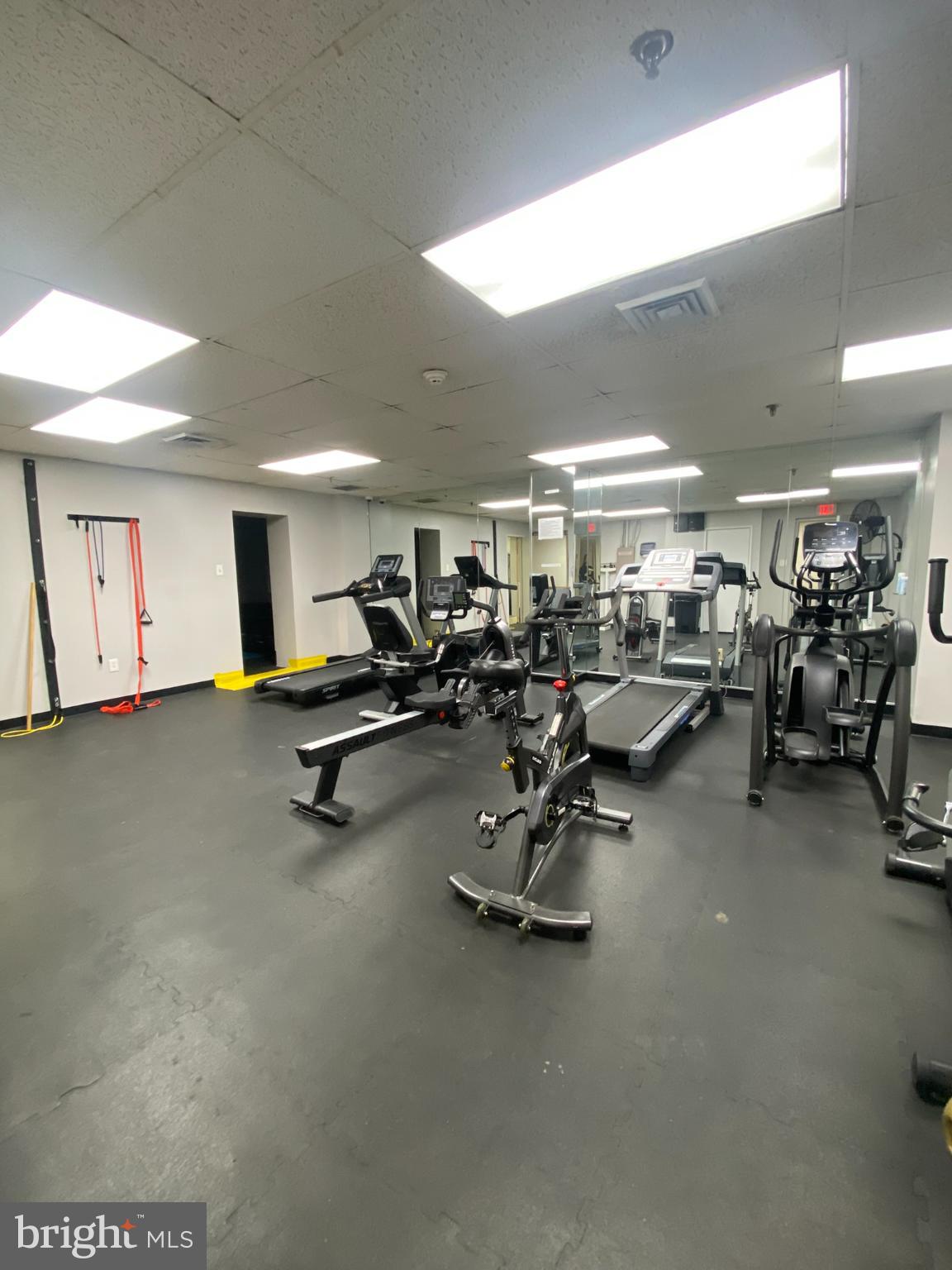1601 Spring Garden Street, Unit 402 Philadelphia, PA 19130 - Photo 20 of 22 a view of a room with gym equipment